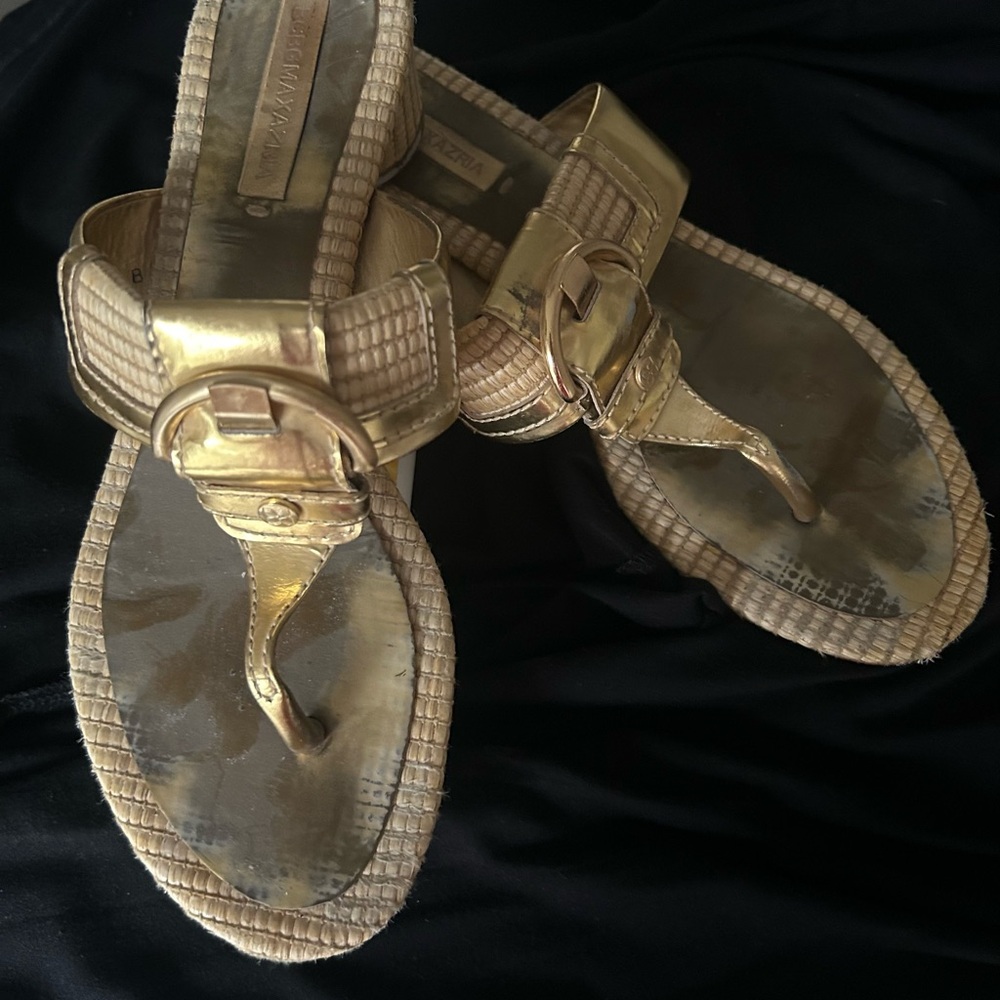 BCBG Max Azria Gold Leather & Raffia Sandals Sz 9.5